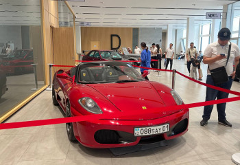 Ferrari 360 Spider и Rolls-Royce Cullinan: что можно увидеть на автовыставке в Астане
