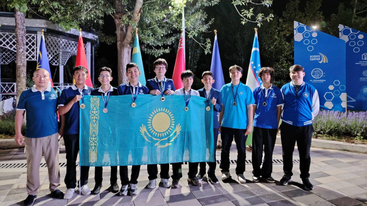 Қазақстандық оқушылар әл-Хорезми олимпиадасында сегіз медаль жеңіп алды