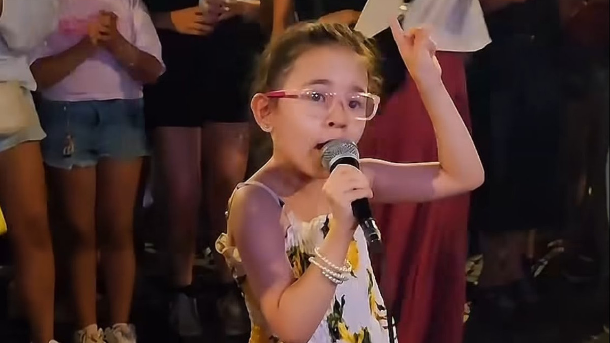  instagram.com/leila_vocal 