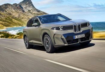 Жаңа BMW X5: жүргізуші мен жолаушыға есік өзі ашылады