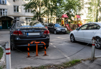 «Бұл – менің орным» дәуірі аяқталды: аулада орын «брондағандарға»  қомақты айыппұл салынады