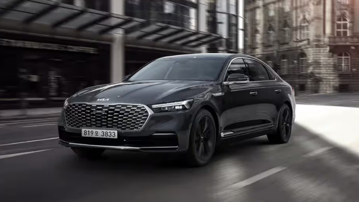 Kia K9 өндірістен алынды: енді әкімдіктер қандай көлік мінеді?