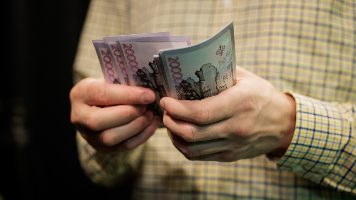 Что делать с кредитом умершего родственника: проценты и пення