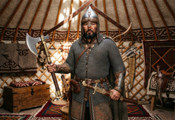 Сколько стоили доспехи и оружие казахского батыра