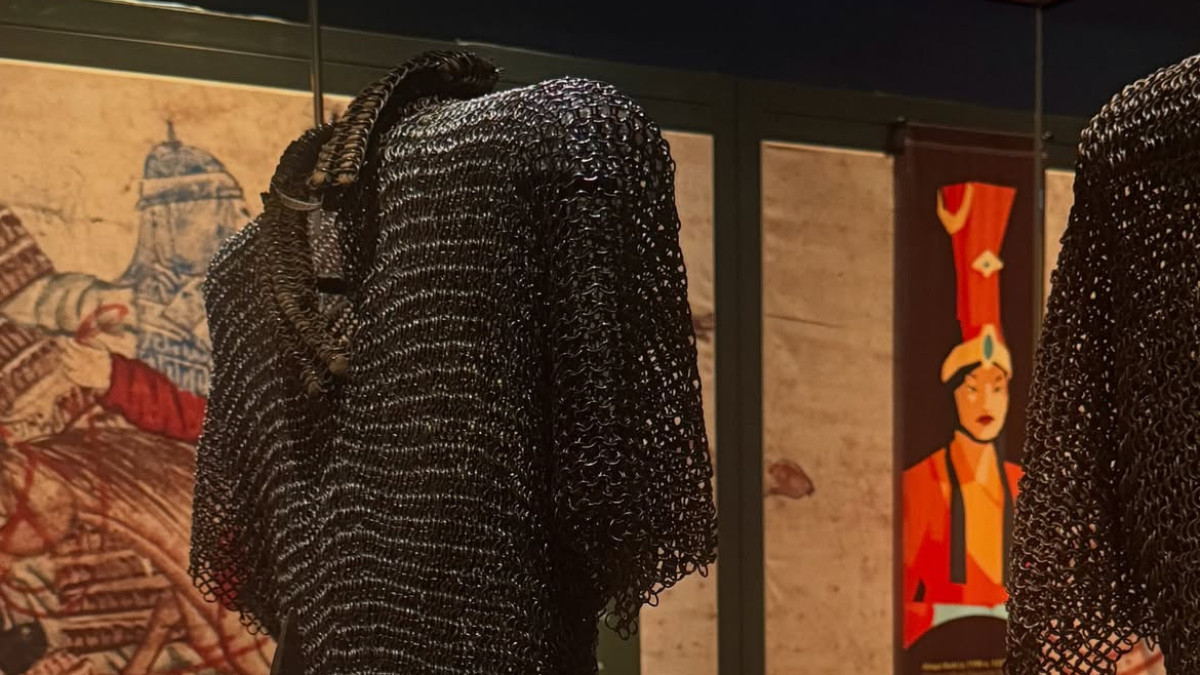 Weapons of Genghis Khan's warriors presented in UK