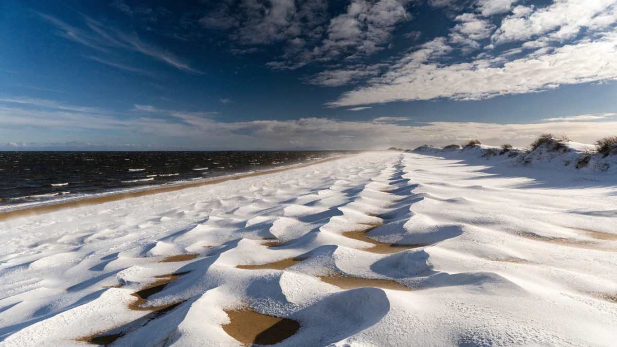 Snow, sand, and the sea:  All meet in one incredible place in Japan