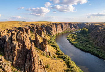 Селетинские каньоны: два часа от Астаны и вода, в которой живут раки