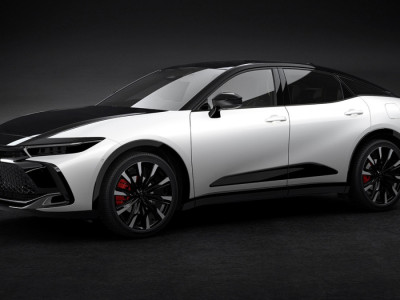Toyota жаңартылған Crown Crossover моделінің алғашқы суреттерін жариялады