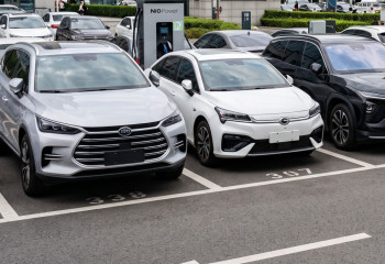 Казахстан ужесточает борьбу с серым ввозом автомобилей: что изменится с 1 сентября