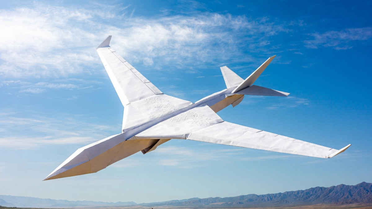 Students in Italy create world’s largest paper airplane