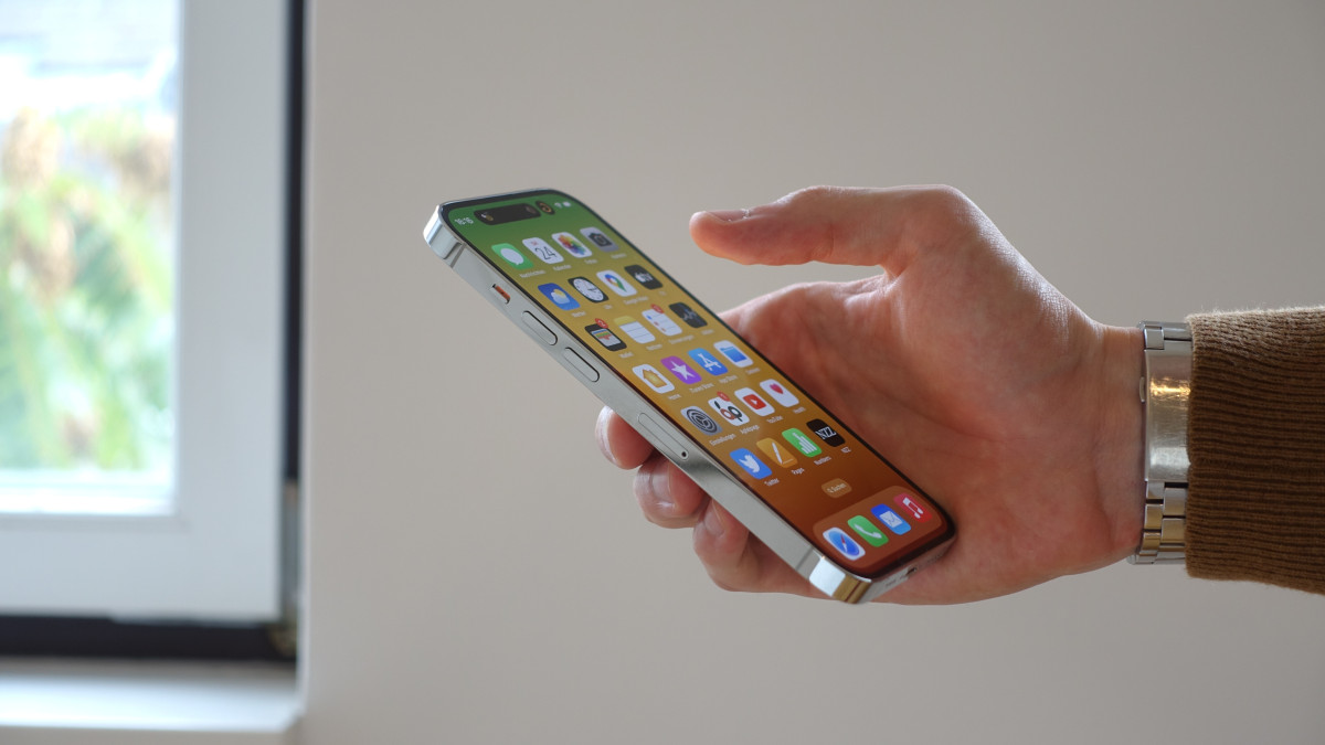 iPhone жаңартудан кейін неге қызып кетеді және оны қалай азайтуға болады