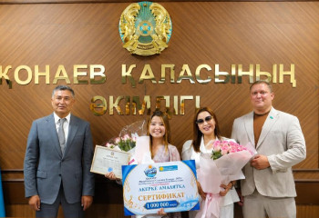 Қонаев қаласының әкімі «Славян базары» байқауының жеңімпазы Ақерке Амалятты қабылдады