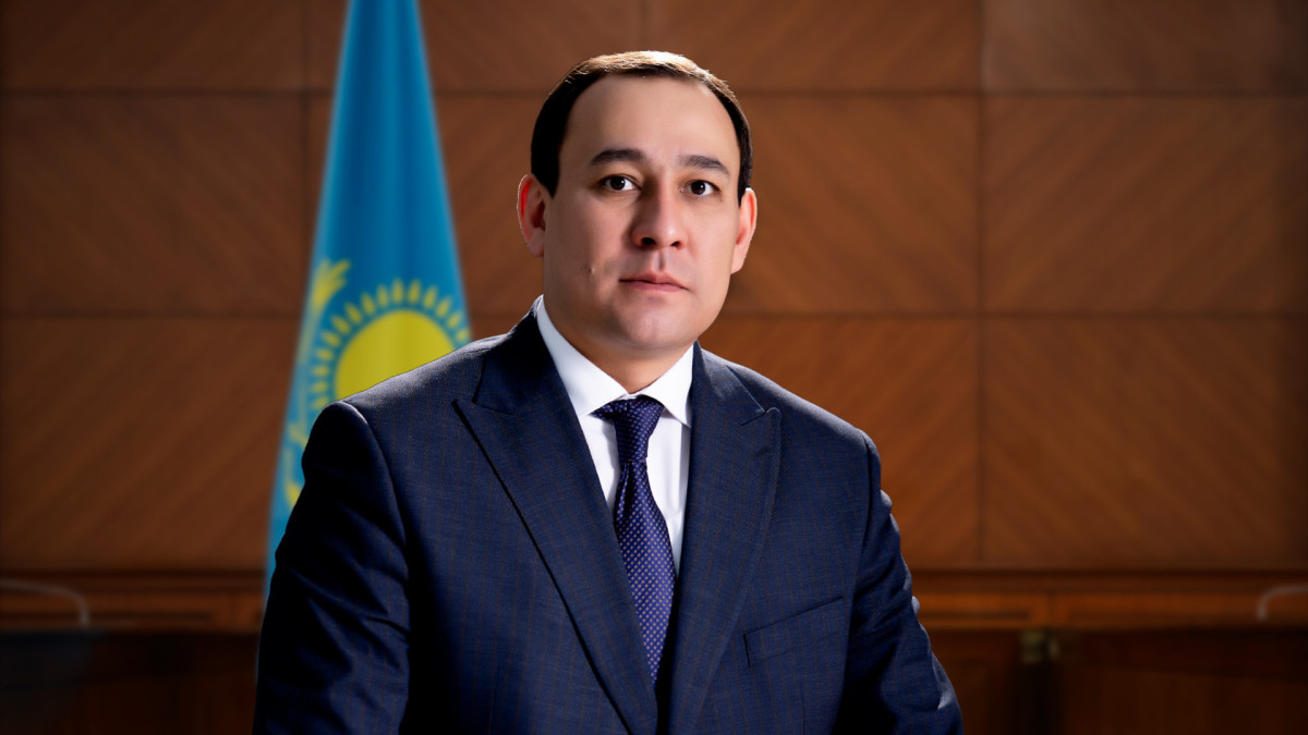 Танымал дирижер Арман Жүдебаев амандасу мәдениетінің қоғамдағы рөліне тоқталды