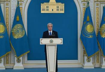 Тоқаев Қытай мен Еуропаны жалғайтын жаңа «алтын көпірдің» құрылысын бастады