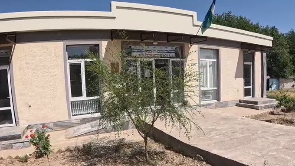 Полиция тоңазытқышқа дейін тексереді: Өзбекстанда қандай үйлерге «ұят тақтайшасы» ілінеді