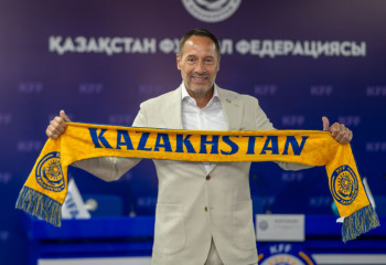 Kazakhstan Football Federation reaches an agreement with John van 't Schip