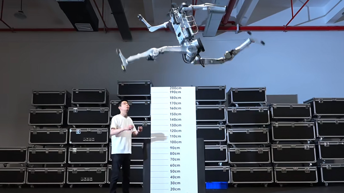 Chinese firm unveils ‘Superman’ humanoid robot with record running speed