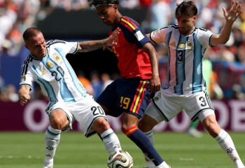 FIFA Аргентина құрамасының үш футболшысын жазалады