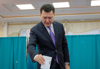 Ерлан Қарин: Құрылтай сайлауы елдегі жаңғыру үдерісіне жаңа серпін береді