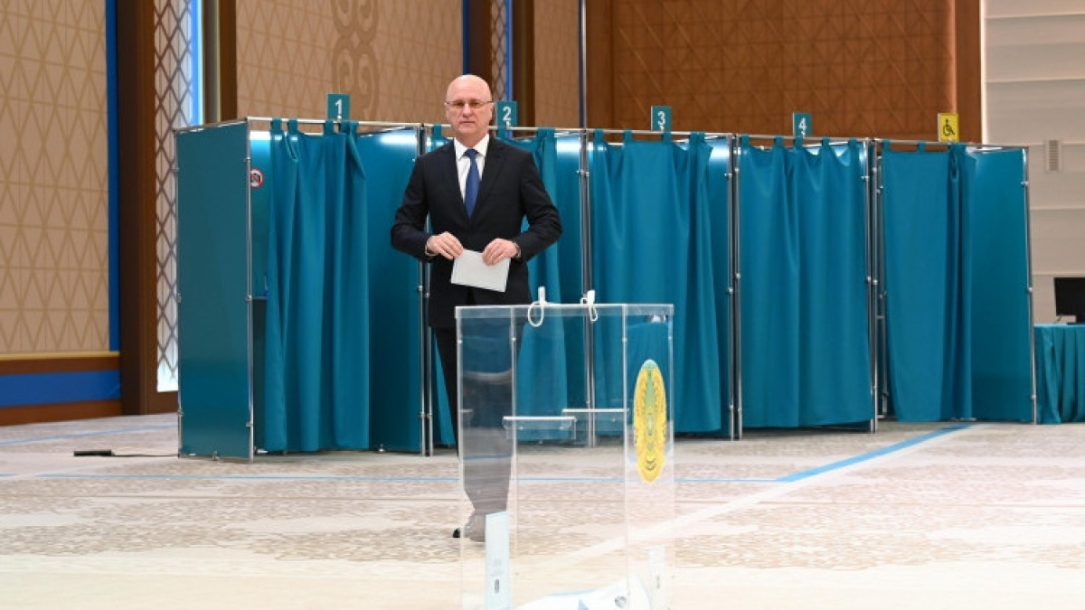 Роман Скляр проголосовал на выборах депутатов Курултая