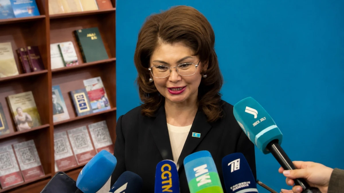 Аида Балаева проголосовала на выборах депутатов Курултая Республики Казахстан