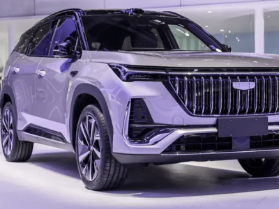 Atlas-тан да үлкен: Geely жаңа гибридті кроссоверін шығарды