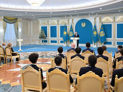 Тоқаев: Жастар халықаралық олимпиадаларда мыңнан астам медаль жеңіп алды