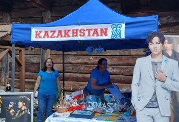 Polish Dears Showcase Kazakhstan and Dimash’s Work at Bread Festival