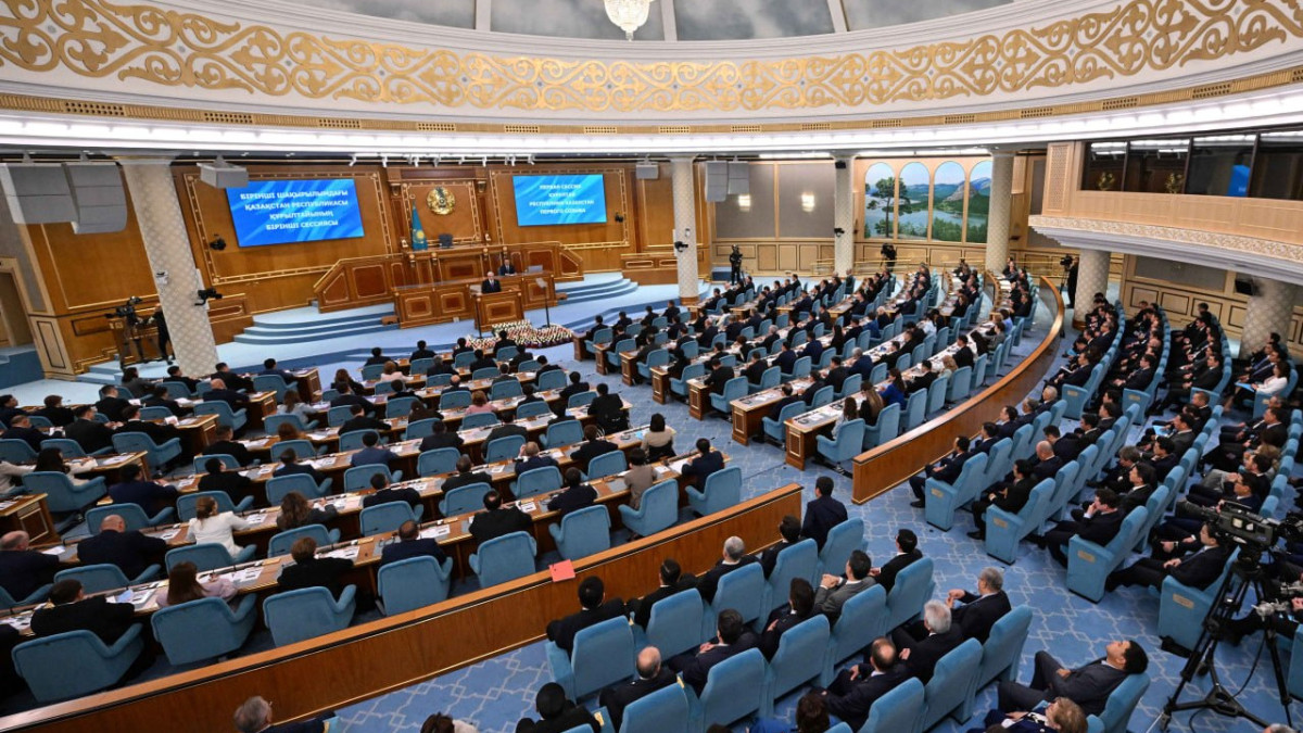 Құрылтай Ерлан Қарин мен Олжас Бектеновтің кандидатураларын қолдады