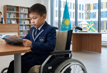 В Казахстане школы станут доступными для детей с инвалидностью