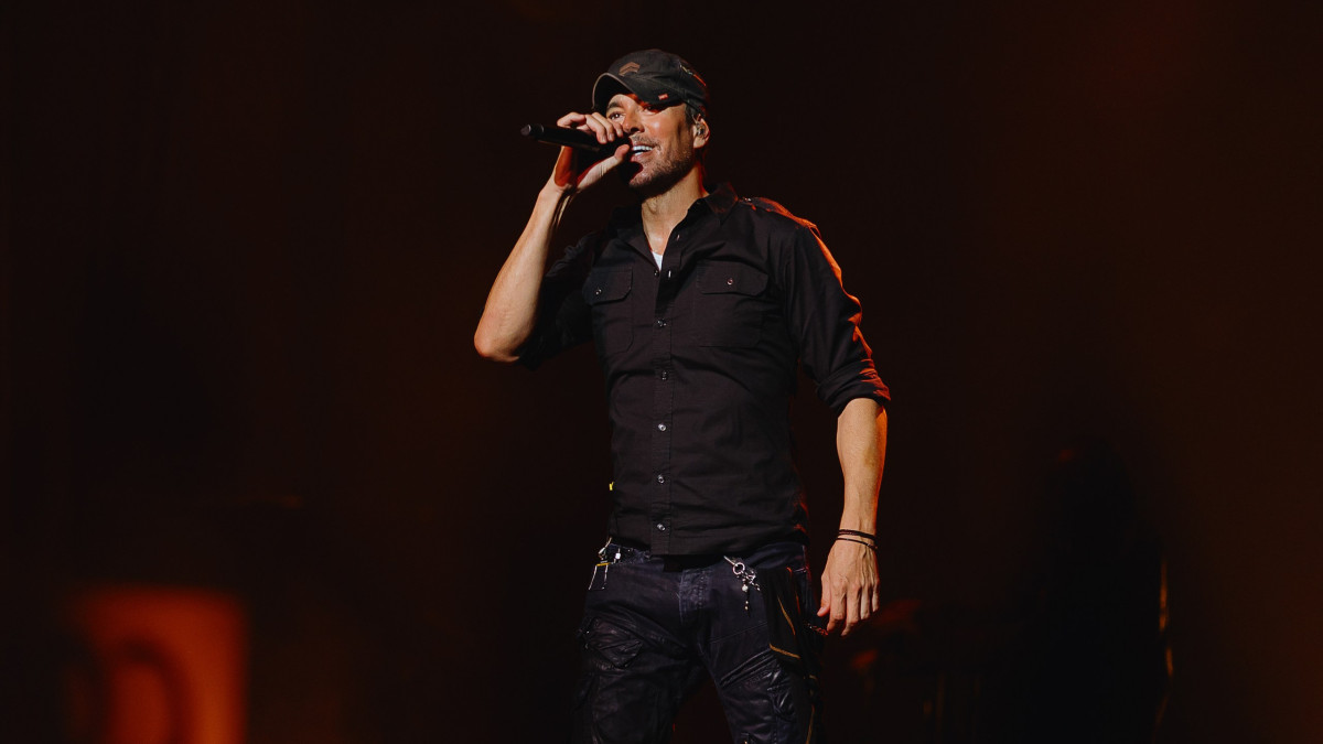 Астанадағы Enrique Iglesias концерті несімен есте қалды?