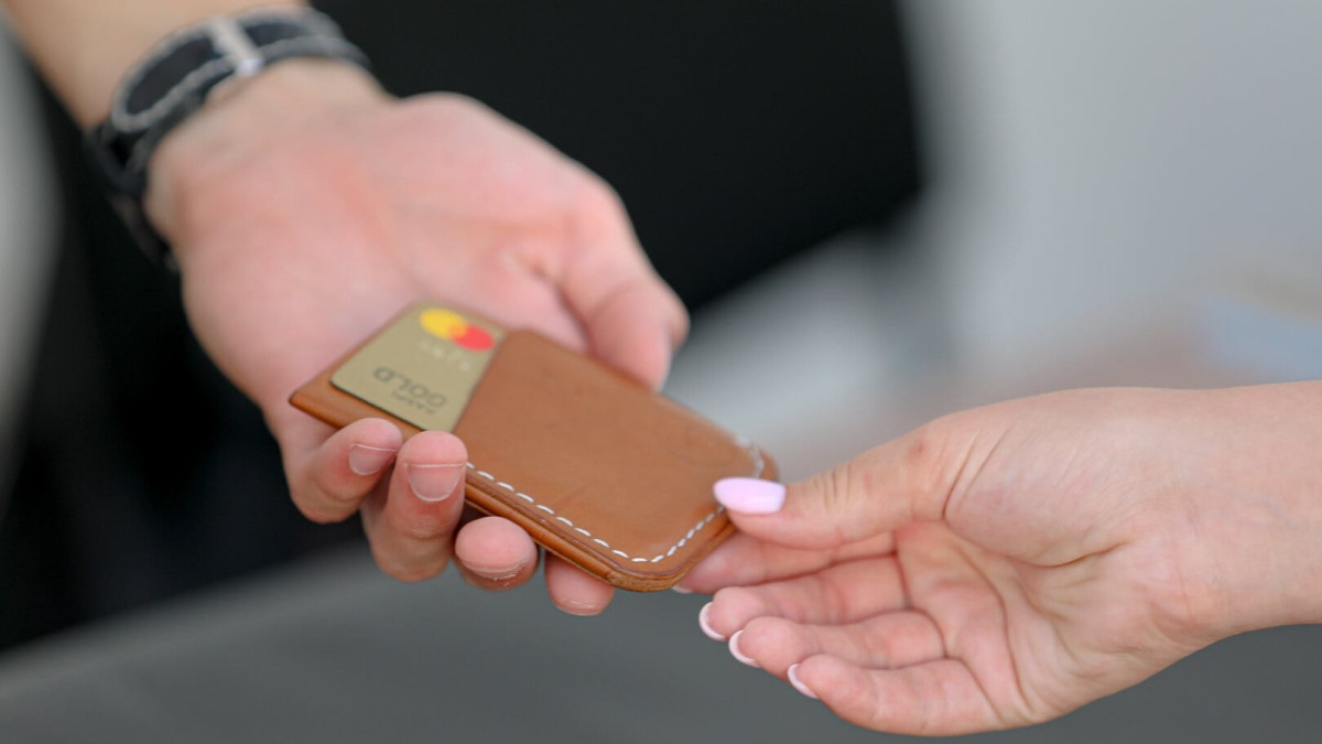 Енді телефон арқылы 1 млн теңге аударуға бола ма? Жаңа өзгеріс белгілі болды