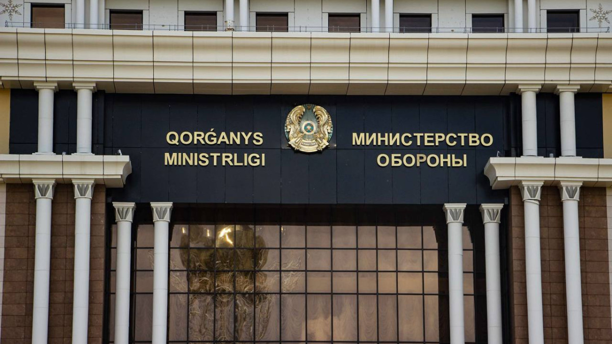Саясаттанушы жаңа Қорғаныс министрінің тағайындалуына қатысты пікір білдірді