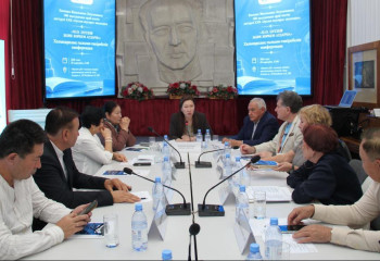 Әуезов мұрасы және көркем аударма: дәстүрлі ХХІІ «Әуезов оқулары» өтті
