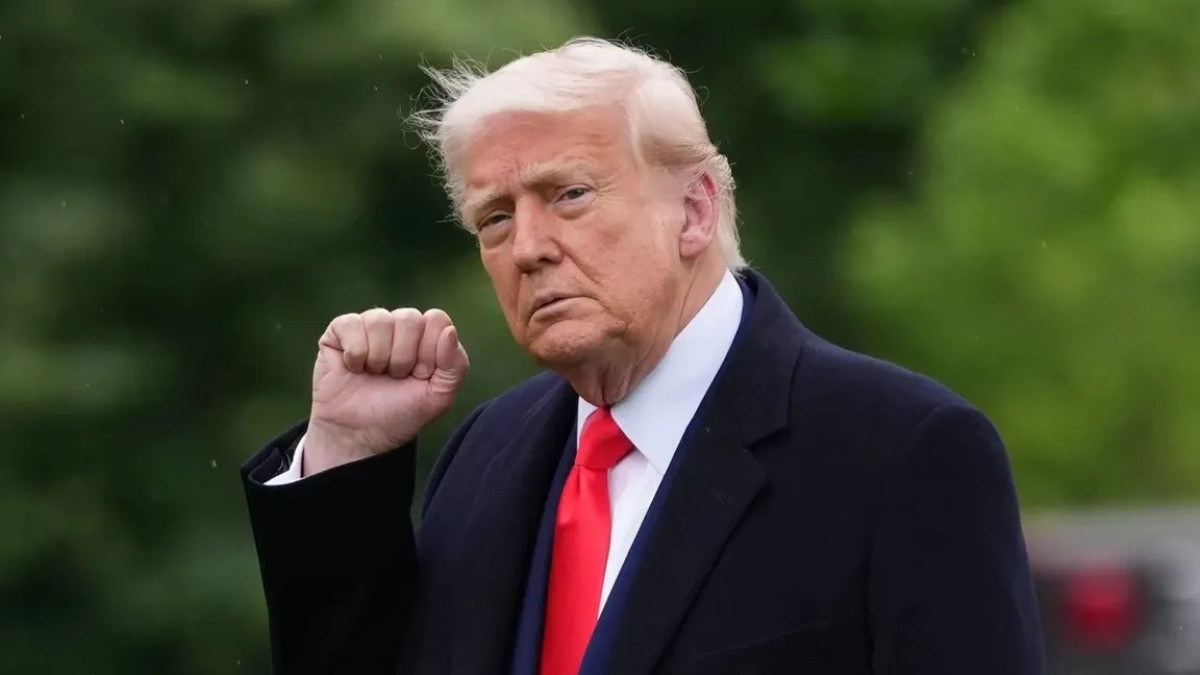 «Жасанды» емес, «суперинтеллект»: Трамп жаңа термин енгізді