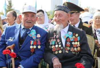 Ко Дню пожилых людей выплатят материальную помощь: в каком регионе выплата больше всего?
