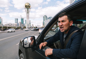 Самый сигналящий город страны? Жители Астаны обсуждают любовь водителей к клаксону