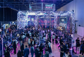 Стартаптан телекоммуникацияға дейін: AI & Digital Bridge форумының екінші күні жасанды интеллект экономикасының болашағына арналды