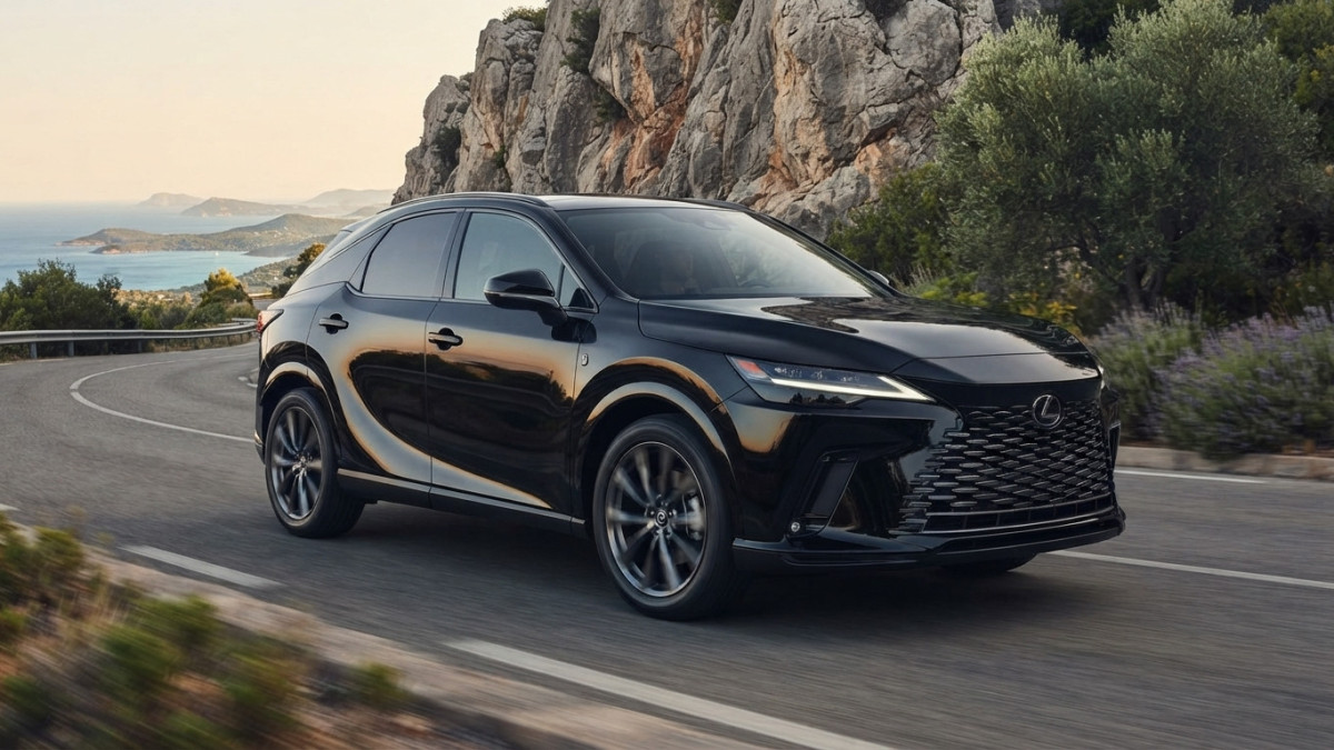 Новый Lexus RX получил другие настройки и оснащение