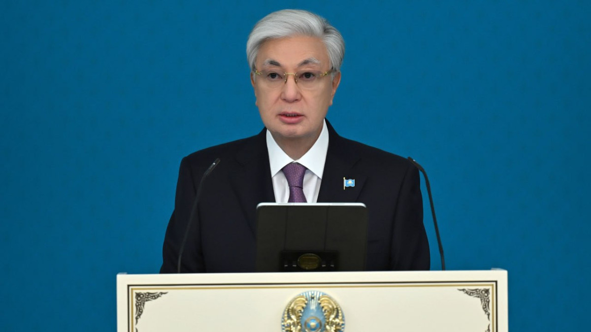 Tokayev congratulates teachers on their professional holiday