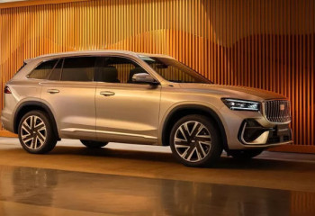 Бензиннен гибридке: Geely Monjaro-ның жаңа нұсқасы жолға шықты