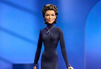 Кукла Barbie в образе Селин Дион стоит 27 тысяч тенге