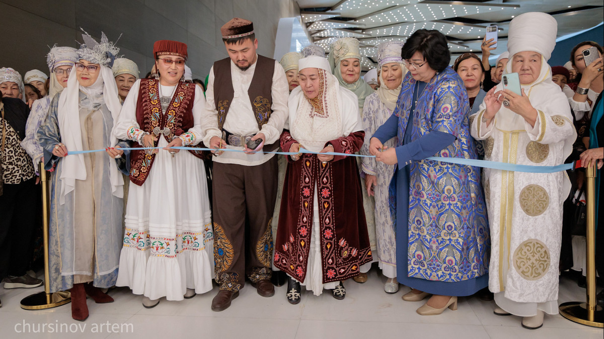 Бір жыл тігілген сәукеле: Астанада ғасырдан астам тарихы бар сирек жәдігерлер көрмесі ашылды