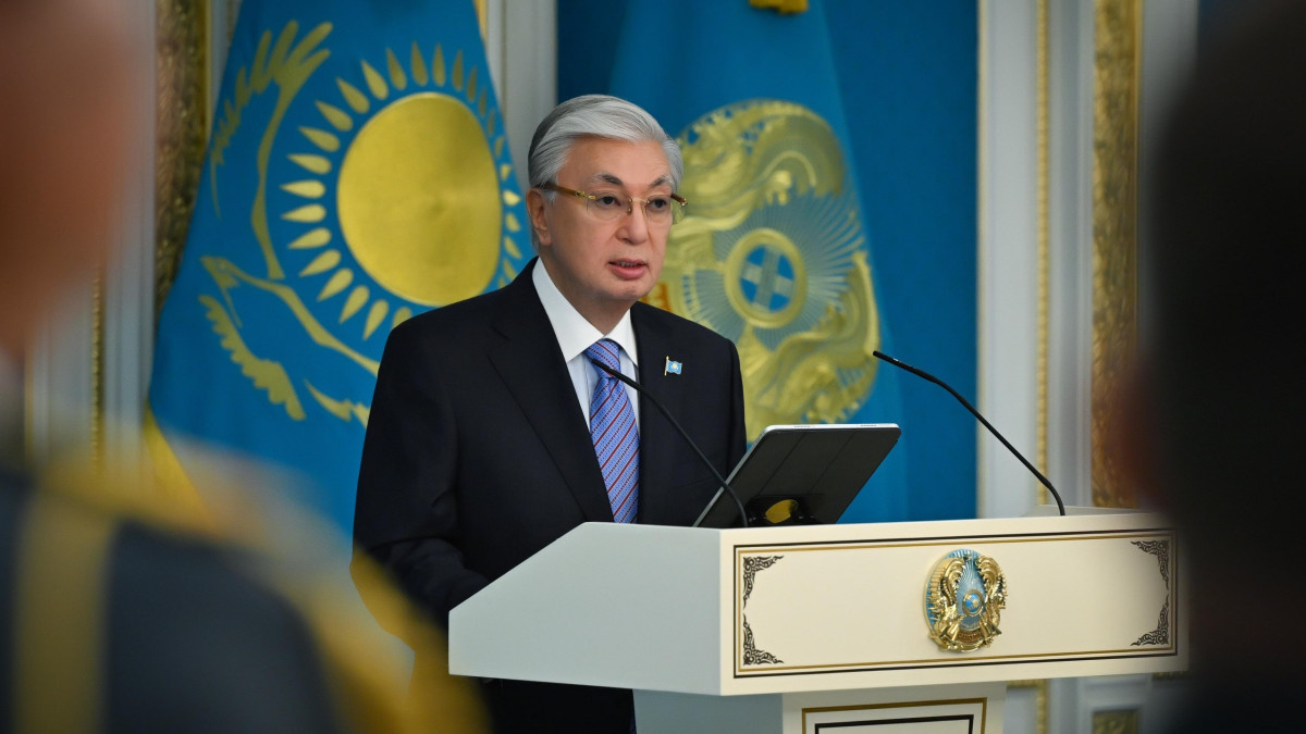 Tokayev congratulates Kazakhstan’s emergency responders and presents state awards