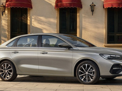 Geely Emgrand жаңарды: дизайны өзгеріп, мультимедиа жүйесі үлкейді