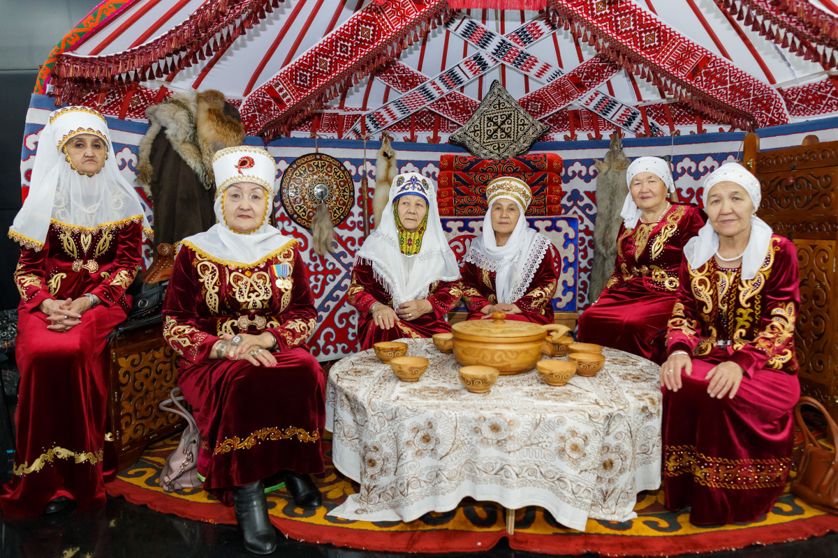 Пятый день декады Наурызнама в Казахстане - День национальной одежды