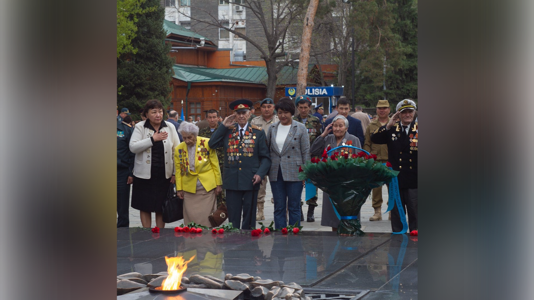 «Секрет счастливой любви и формула вечной молодости». Столетние алматинские ветераны готовятся к юбилею Победы
