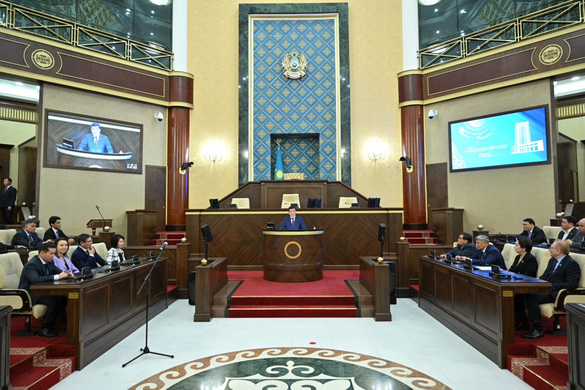 В Мажилисе наградили лауреатов премии «Парламент сөзі» В Мажилисе наградили лауреатов премии «Парламент сөзі»