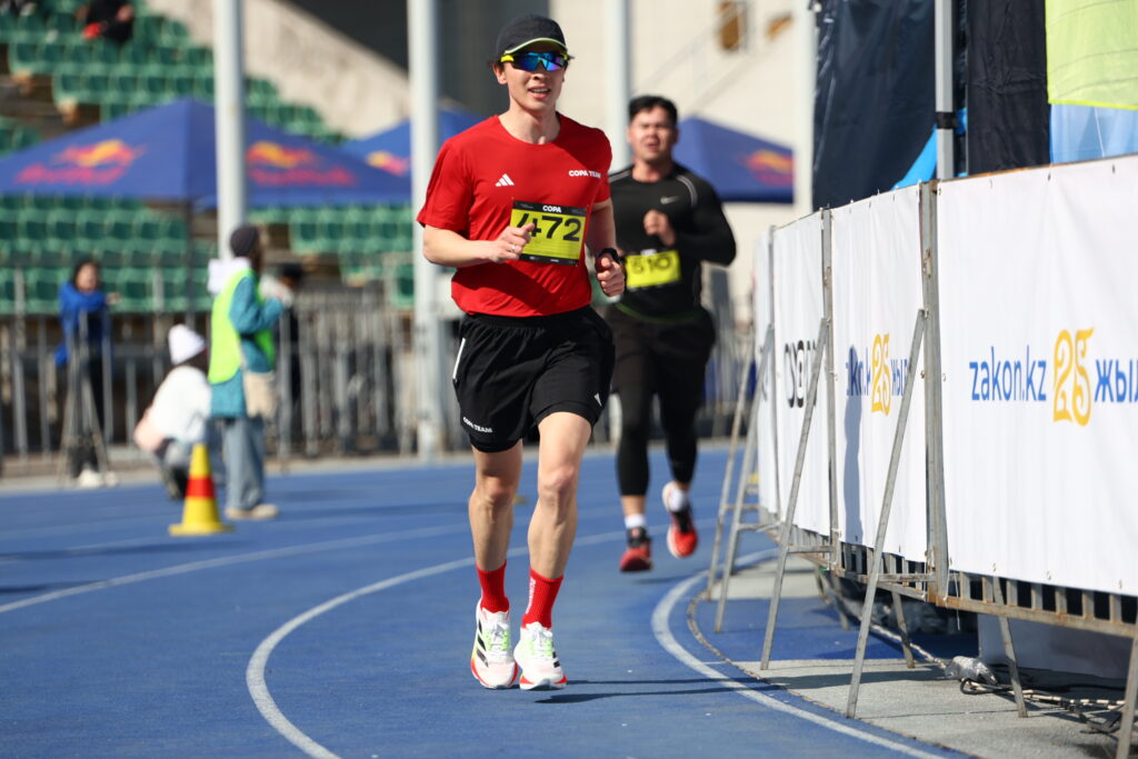 500 күн жаттығу жасаған мұғалім: қарапайым адамның ерік-жігері қалай брендке айналды?