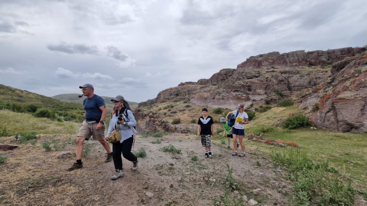 «Казахстан — страна петроглифов»: миссия по сохранению наследия